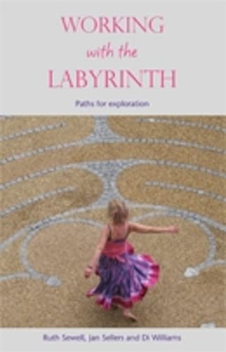 Beispielbild fr Working With the Labyrinth zum Verkauf von Blackwell's