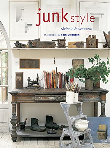 Beispielbild fr Junk Style zum Verkauf von WorldofBooks