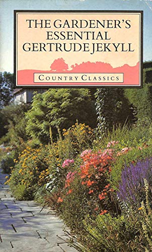 9781850040002: Gardener's Essential Gertrude Jekyll