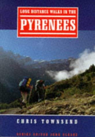 Imagen de archivo de Long Distance Walks in the Pyrenees a la venta por WorldofBooks