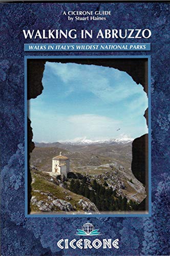 9781852845766: Walking in Abruzzo (Cicerone Guides)