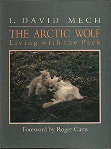 9781853100611: The Arctic wolf: living with the pack