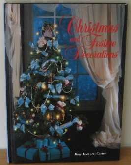 Beispielbild fr Christmas And Festive Decorations: Decorating with Nature zum Verkauf von WorldofBooks