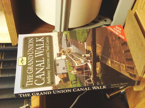 Stock image for The Grand Union Canal Walk for sale by WorldofBooks