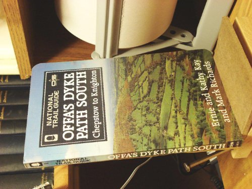 Stock image for Offa's Dyke Path South: Chepstow to Knighton (National Trail Guides) for sale by Goldstone Books