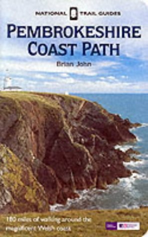 Imagen de archivo de Pembrokeshire Coast Path (National Trail Guides) a la venta por WorldofBooks