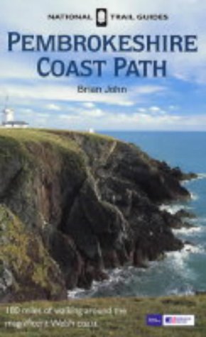 Imagen de archivo de Pembrokeshire Coast Path (National Trail Guides) a la venta por Goldstone Books