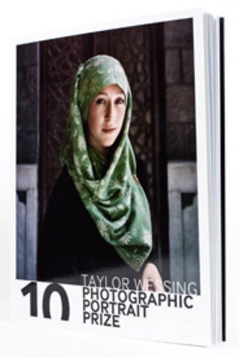 Beispielbild fr Photographic Portrait Prize 2010 (Taylor W Photographic Portrait Prize) zum Verkauf von WorldofBooks