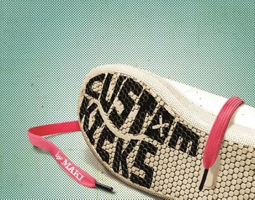 Imagen de archivo de Custom Kicks: Personalized Footwear a la venta por medimops