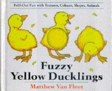 9781857140842: Fuzzy Yellow Ducklings