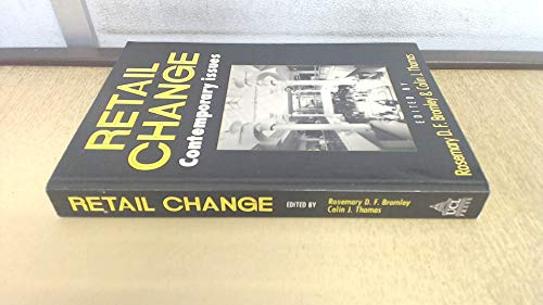 Beispielbild fr Retail Change: Contemporary Issues zum Verkauf von Anybook.com