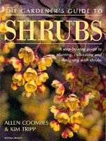Imagen de archivo de The Gardener's Guide to Shrubs a la venta por Better World Books