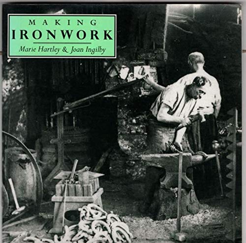 Beispielbild fr Making Ironwork (Crafts) zum Verkauf von WorldofBooks