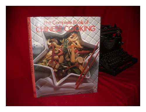 Beispielbild fr THE COMPLETE BOOK OF CHINESE COOKING. zum Verkauf von AwesomeBooks