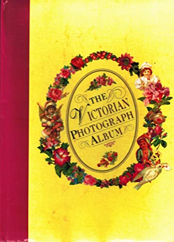 Beispielbild fr Victorian Floral Photo Album zum Verkauf von Your Online Bookstore