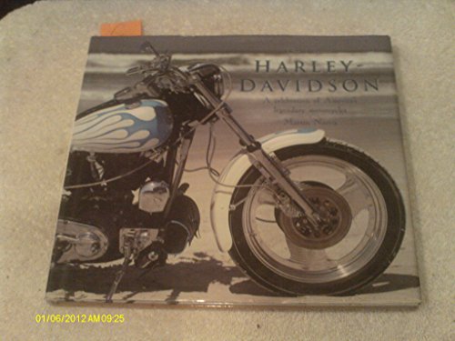 Imagen de archivo de The Classic Harley Davidson : A Celebration of America's Legendary Bikes a la venta por Better World Books