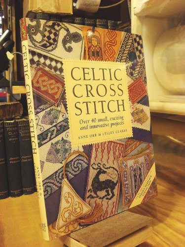 Beispielbild fr Celtic Cross Stitch: Over 40 Small, Exciting and Innovative Projects zum Verkauf von Gil's Book Loft