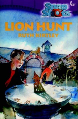 Lion Hunt (Snapshots) (9781859994122) by Kirtley, Ruth