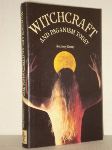 Imagen de archivo de Witchcraft and Paganism today a la venta por MusicMagpie