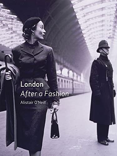 Beispielbild fr London After a Fashion zum Verkauf von WorldofBooks