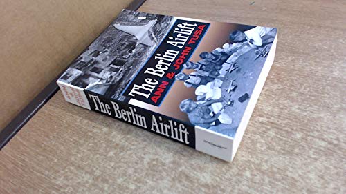 Beispielbild fr The Berlin Airlift zum Verkauf von WorldofBooks