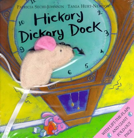 Beispielbild fr Hickory Dickory Dock (Finger Puppet Books) zum Verkauf von HALCYON BOOKS