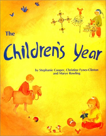 Beispielbild fr The Children's Year: Crafts & Clothes for Children and Parents to Make zum Verkauf von Wonder Book