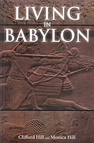 9781871828948: Living in Babylon: A Study of the Sixth Century BC Jewish Exile