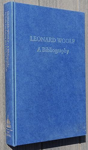 Imagen de archivo de Leonard Woolf : A Bibliography [new] a la venta por About Books