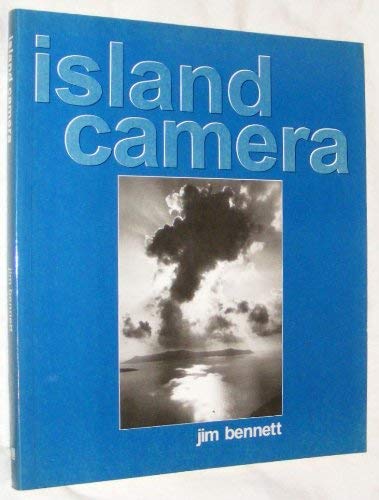 Beispielbild fr Island Camera zum Verkauf von Reuseabook