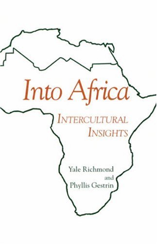 Imagen de archivo de Into Africa : Intercultural Insights a la venta por Better World Books