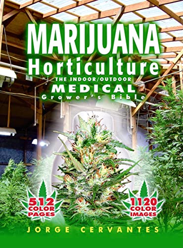 Imagen de archivo de Marijuana Horticulture: The Indoor/outdoor Medical Growers Bible a la venta por Brit Books