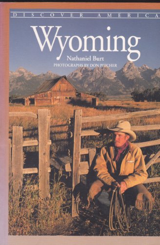Stock image for Compass Guide to Wyoming for sale by Ammareal