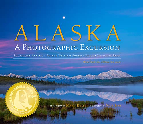 Beispielbild fr Alaska: A Photographic Excursion - 2nd Edition zum Verkauf von ThriftBooks-Atlanta