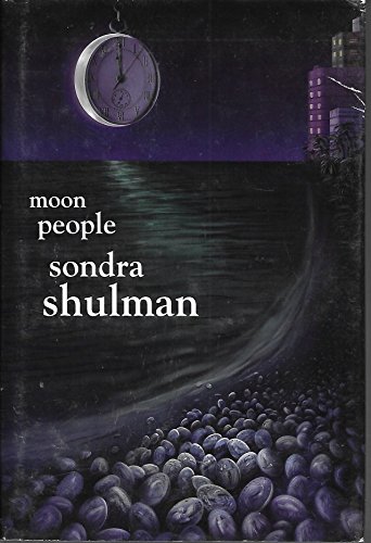 Imagen de archivo de Moon People: A Novel a la venta por UHR Books