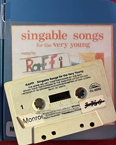 Imagen de archivo de Singable Songs for the Very Young: Sung by Raffi a la venta por GoldenWavesOfBooks