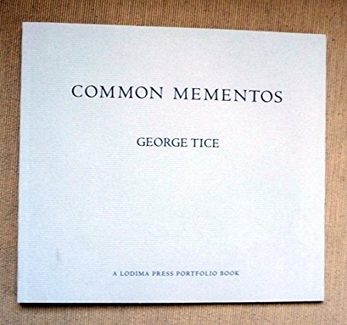 Imagen de archivo de Common Mementos a la venta por Westsider Rare & Used Books Inc.