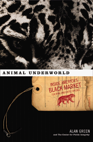 Imagen de archivo de Animal Underworld a la venta por Books of the Smoky Mountains