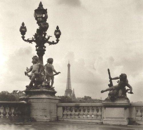 Stock image for Changing Paris A Tour Along the Sein for sale by Roundabout Books