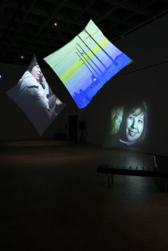 9781894518703: Voices in Longitude and Latitude: A Video Installation by Marnina & Noam Gonick