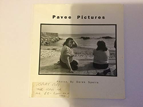 Imagen de archivo de Pavee Pictures: Photographic Essay of Irish Travellers a la venta por Phatpocket Limited