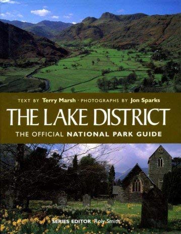 Imagen de archivo de National Park Guide: The Lake District (Pevensey National Park 50th Anniversary Guides) a la venta por MusicMagpie