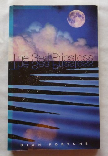 Imagen de archivo de The Sea Priestess a la venta por WorldofBooks