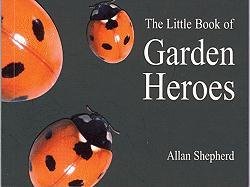 9781902175218: The Little Book of Garden Heroes (Centre for Alternative Technology)