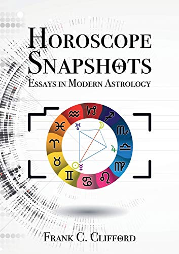 Beispielbild fr Horoscope Snapshots: Essays in Modern Astrology zum Verkauf von SecondSale