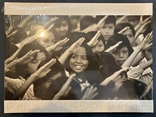 Philip Jones Griffiths: Vietnam At Peace (9781904563389) by John Pilger