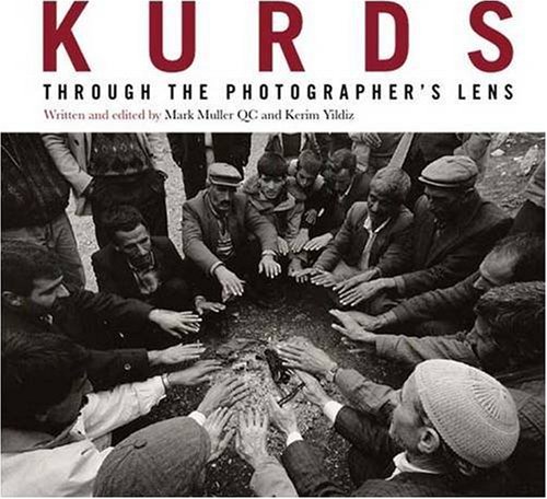 9781904563860: Kurds: Through the Photographer's Lens