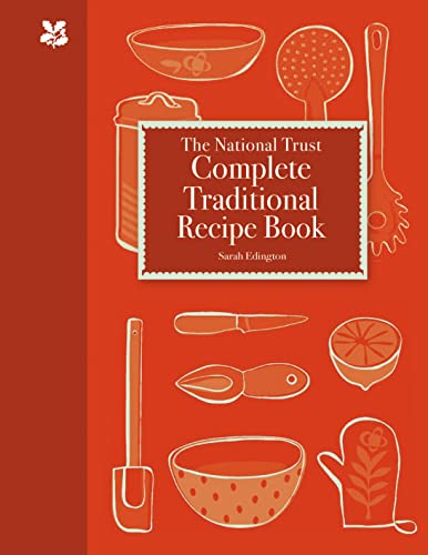 Imagen de archivo de The National Trust Complete Traditional Recipe Book a la venta por ThriftBooks-Atlanta