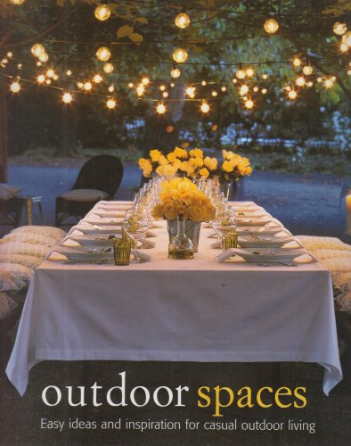 Imagen de archivo de Outdoor Spaces a la venta por Better World Books