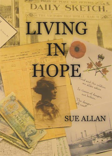 9781906070144: Living in Hope